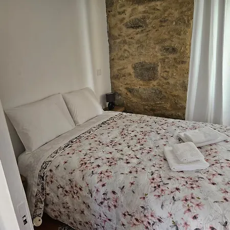 Casasoutelo بيت للعطل *